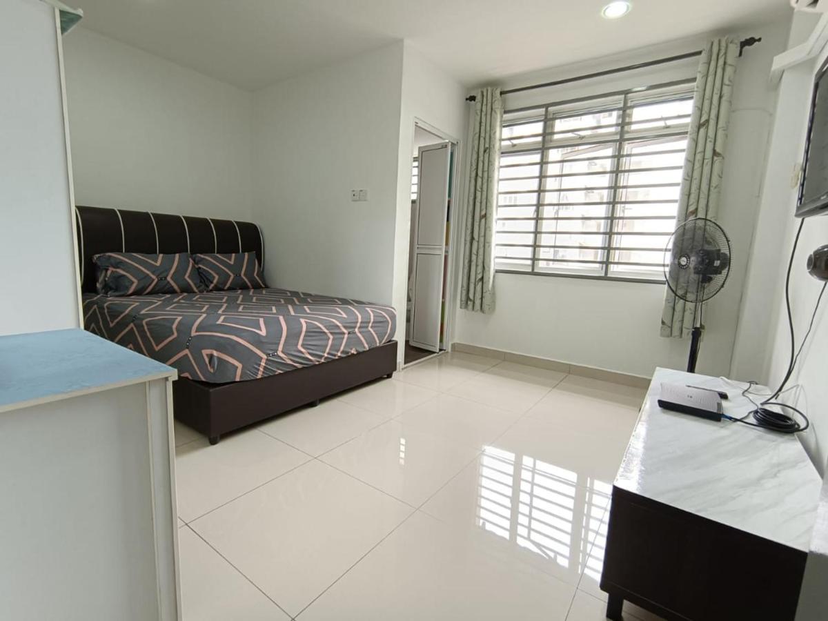 Pd Batu 9 Cocobay Apartment With Family Kampong Tanah Merah  Exterior photo